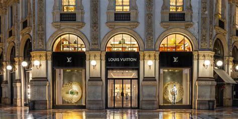 negozi louis vuitton messina|louis vuitton italy stores.